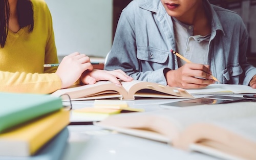 Kein Bubenstreich: „Schüler zeigen Hitlergruß“: OFFENER BRIEF an LR Teschl-Hofmeister & BM Wiederkehr